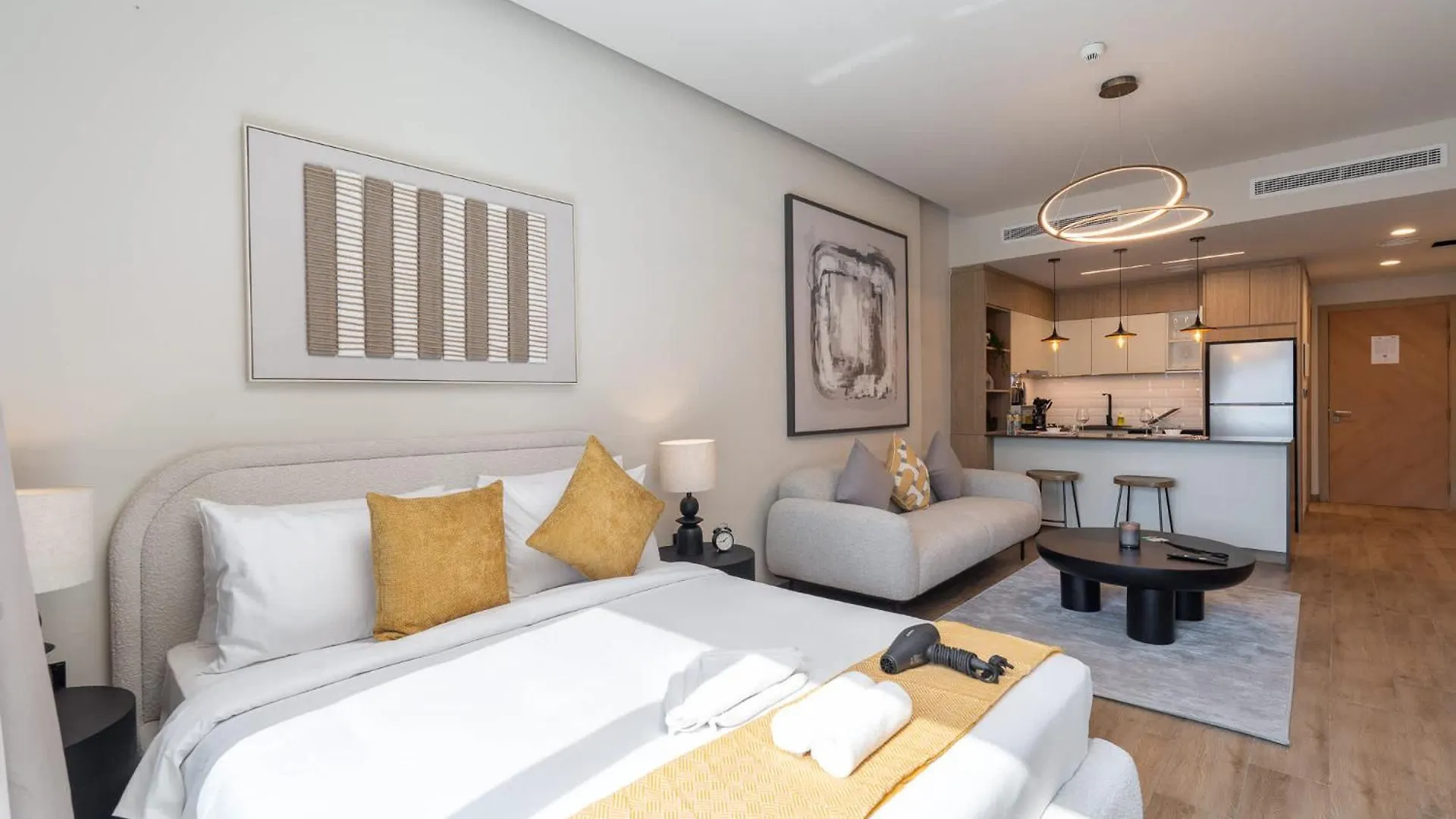 Sophisticated Studio Apartment In Rokane G25 Jvc Dubai